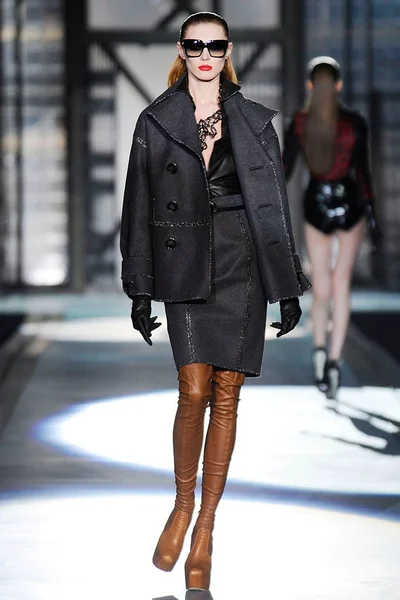 Look 34